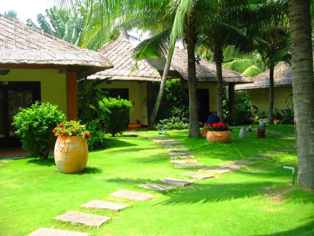 Terracotta Resort & Spa Mui Ne Exterior photo